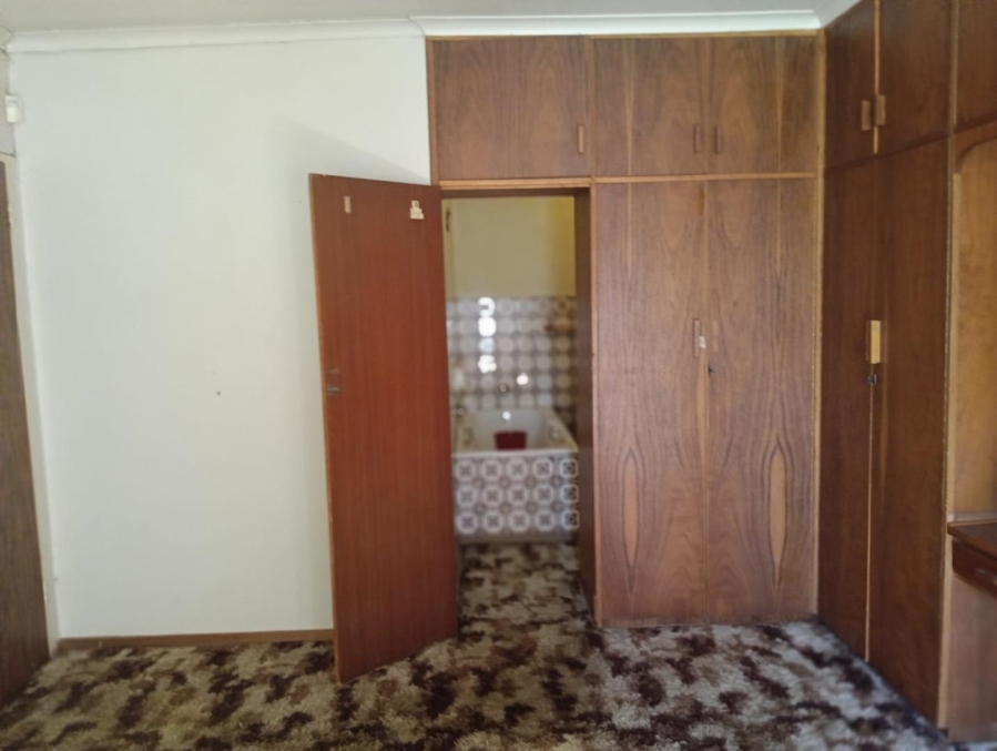 4 Bedroom Property for Sale in Pellissier Free State
